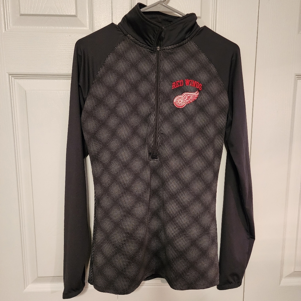 Red Wings 1/4 zip up